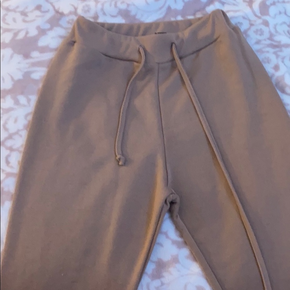 Nude sweatpants